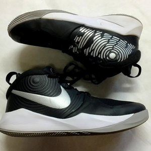 Nike Kids Team Hustle Basketball shoes